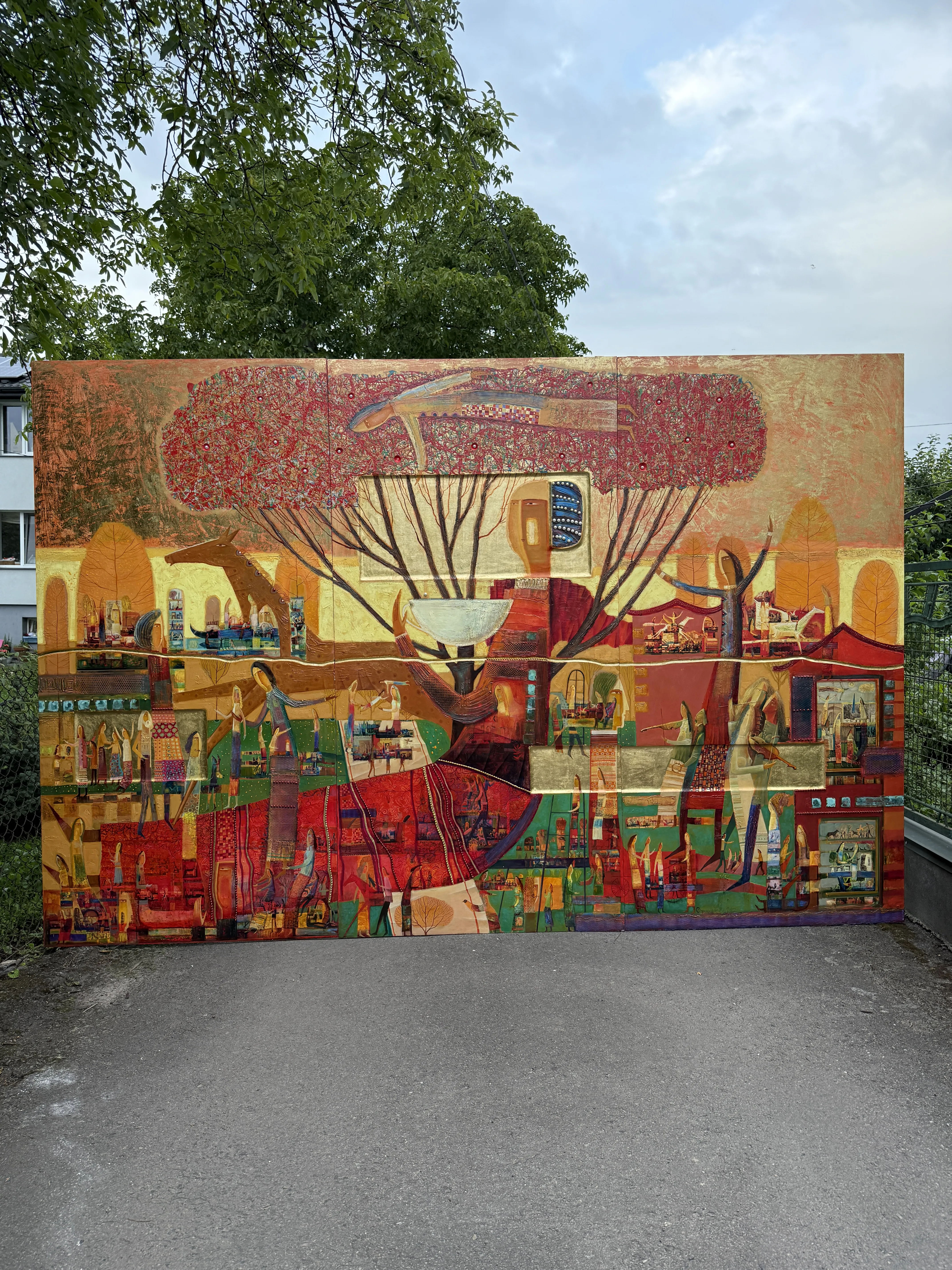 Зображення "Тутове дерево" від Роман Опалинський, розмір: 375x250cm, матеріали: олія/дерево, медіум: Живопис, місто: Городок, ціна: $35000 (≈ 1 569 085 грн) Фото 1 з 19.
